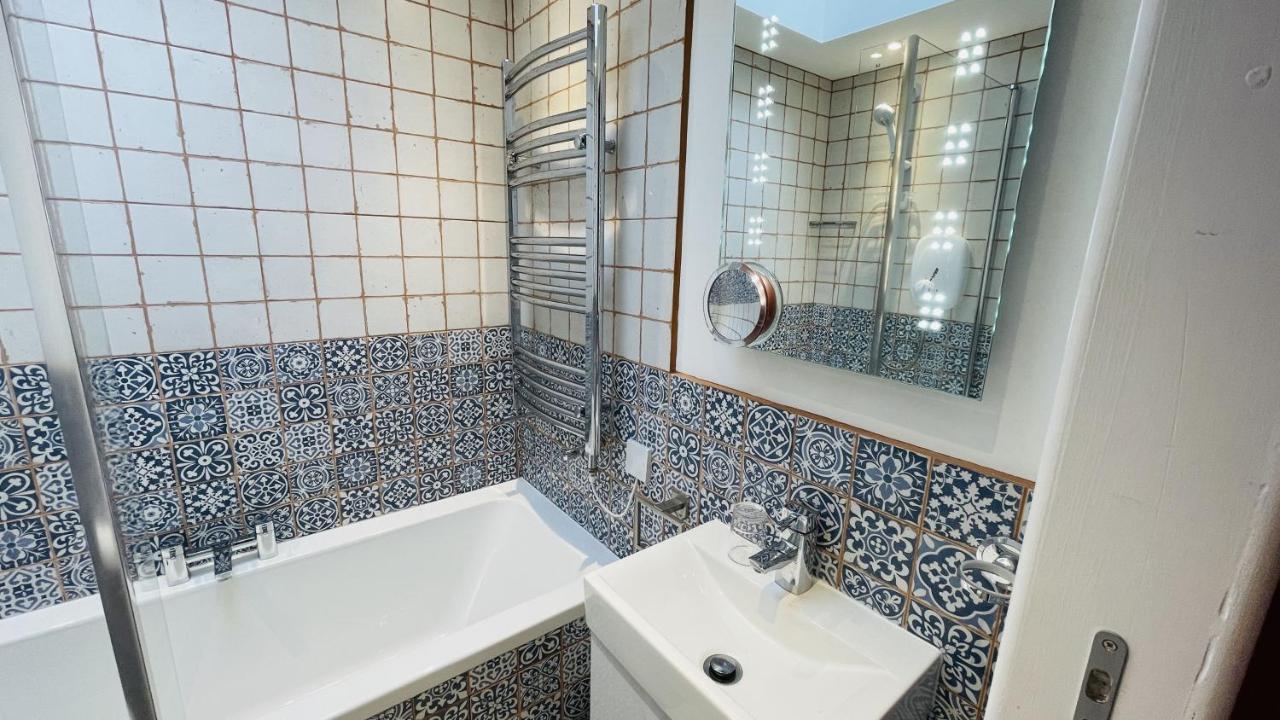 Number 20 - Central, Classic Style, Private And Parking Dartmouth Exteriér fotografie